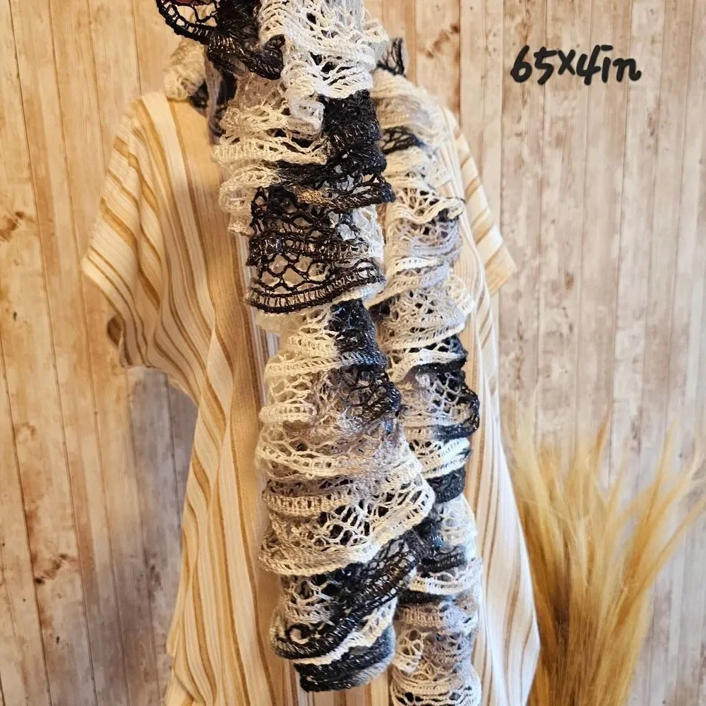 Women's scarf - Picture 2 of 4